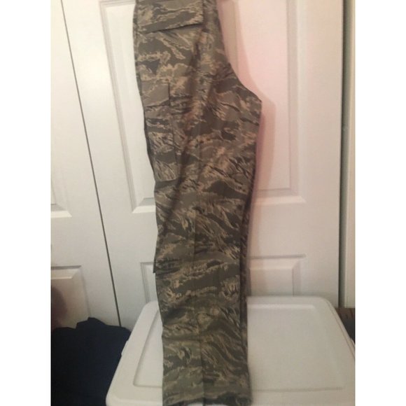 New Women's Air Force Camoflage Pattern Trouser Pants Size 12L‎ NWT - Picture 7 of 8